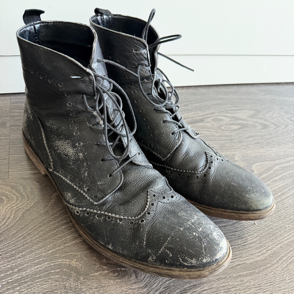 Black Leather Brogue Lace-Up Ankle Boots | EU 44 | Distressed